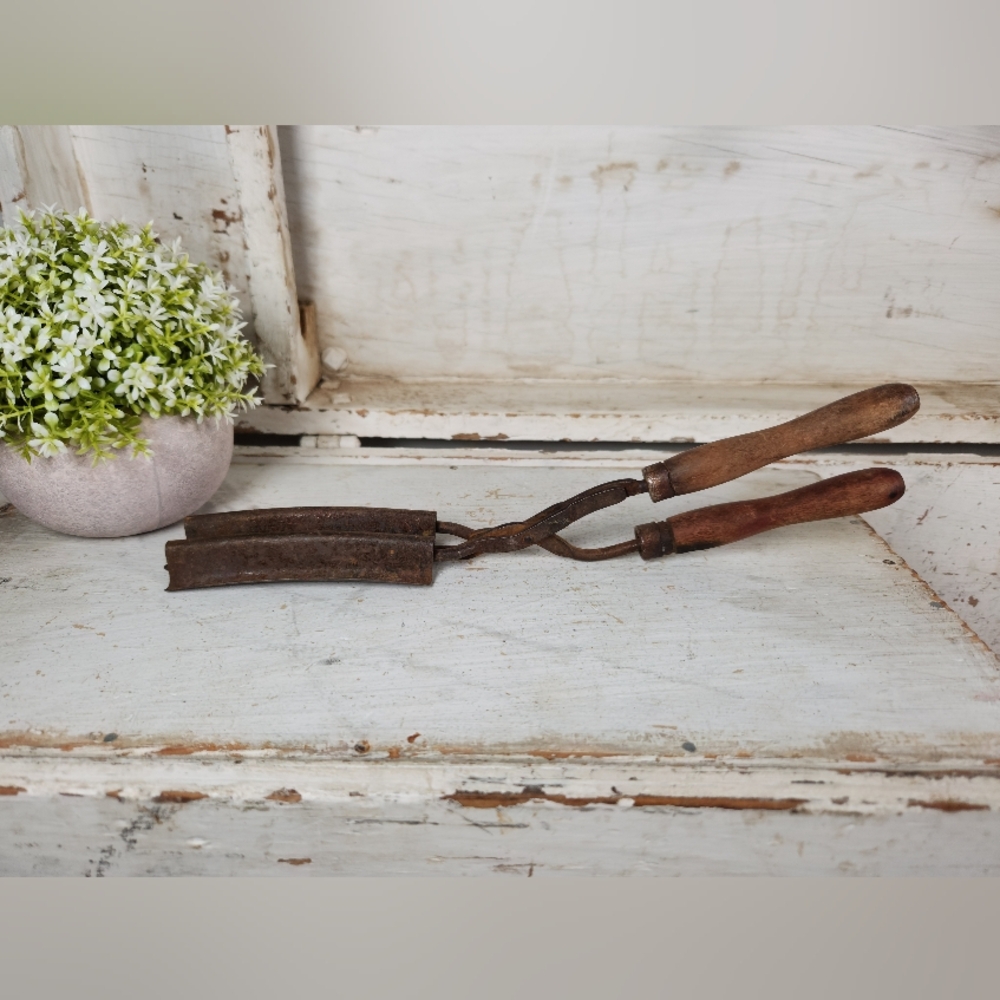 Antique Cast Iron Hair Crimping Iron w/ Wood Handles Vintage Curling Beauty Tool